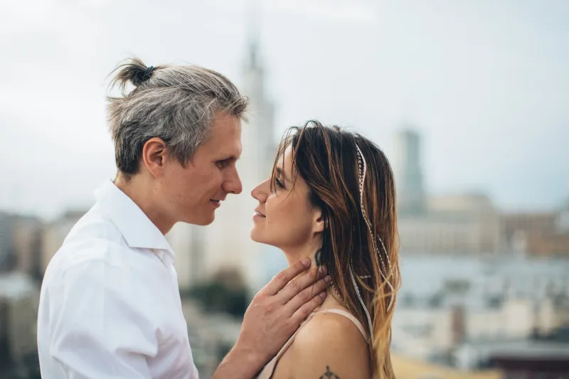 El universo hace de Cupido: señales que aparecen justo antes de conocer a tu media naranja